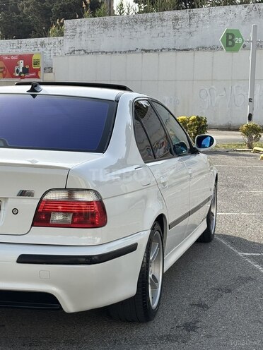 BMW 525 2002, 318,000 km - 2.5 l - Bakı