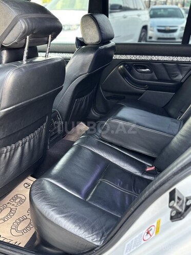 BMW 525 2002, 318,000 km - 2.5 l - Bakı