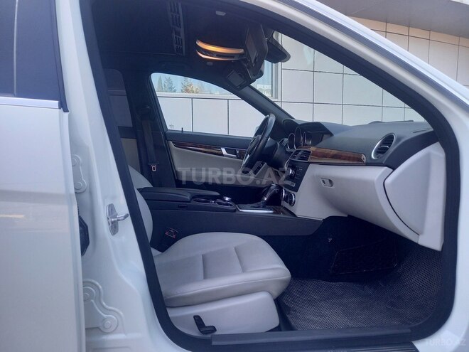 Mercedes C 250 2012, 172,000 km - 1.8 l - Qazax