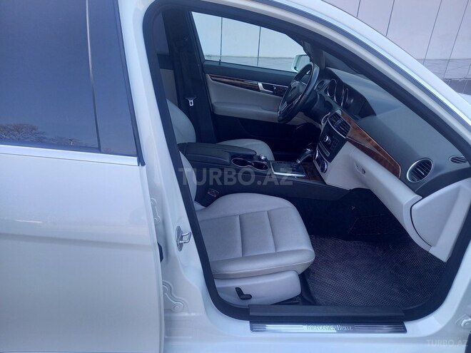 Mercedes C 250 2012, 172,000 km - 1.8 l - Qazax