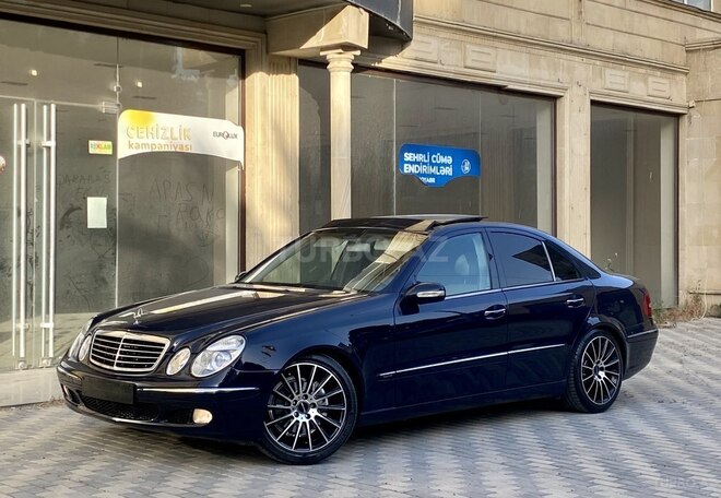 Mercedes E 320 2004, 243,000 km - 3.2 l - Bakı