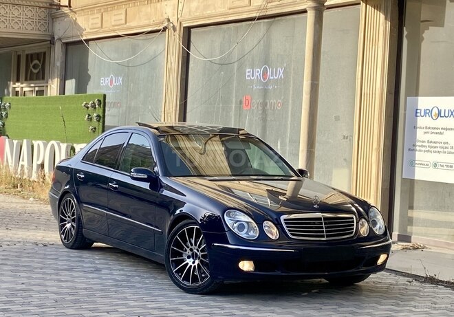 Mercedes E 320 2004, 243,000 km - 3.2 l - Bakı