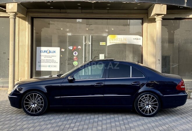 Mercedes E 320 2004, 243,000 km - 3.2 l - Bakı