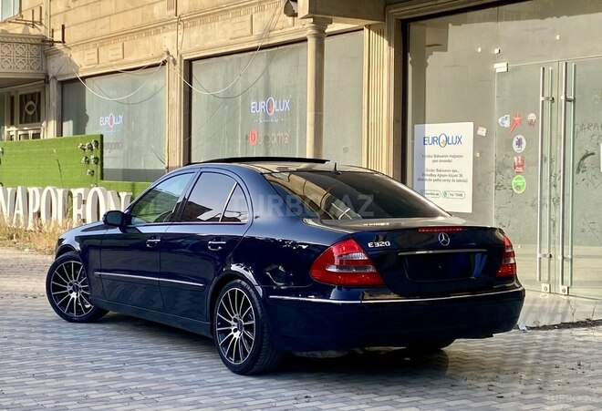 Mercedes E 320 2004, 243,000 km - 3.2 l - Bakı
