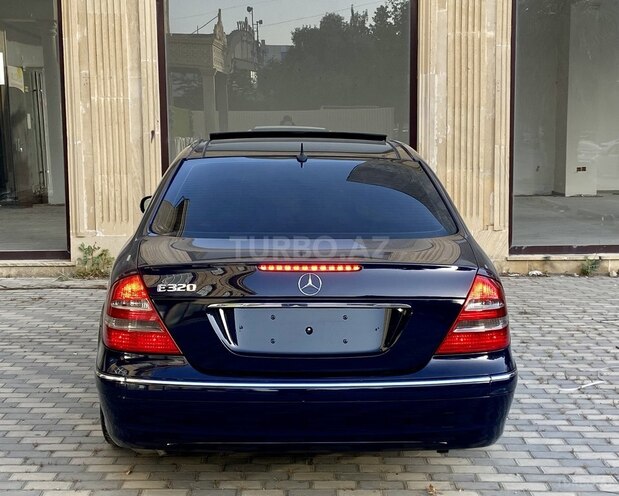 Mercedes E 320 2004, 243,000 km - 3.2 l - Bakı