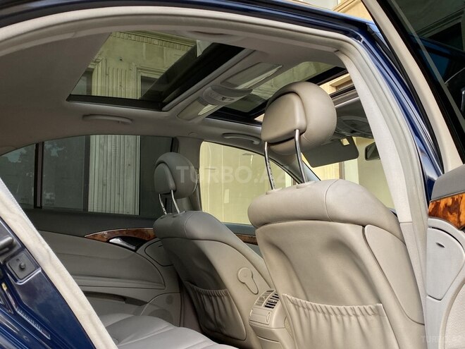 Mercedes E 320 2004, 243,000 km - 3.2 l - Bakı