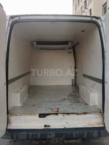 Ford Transit-6