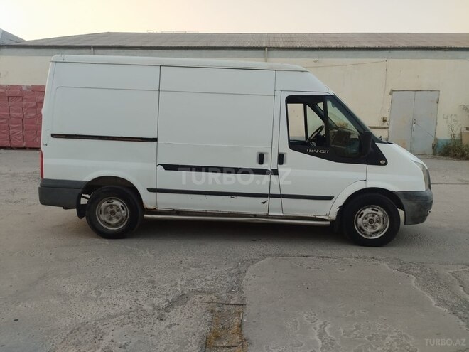 Ford Transit-2
