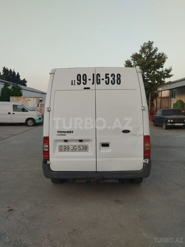 Ford Transit-4