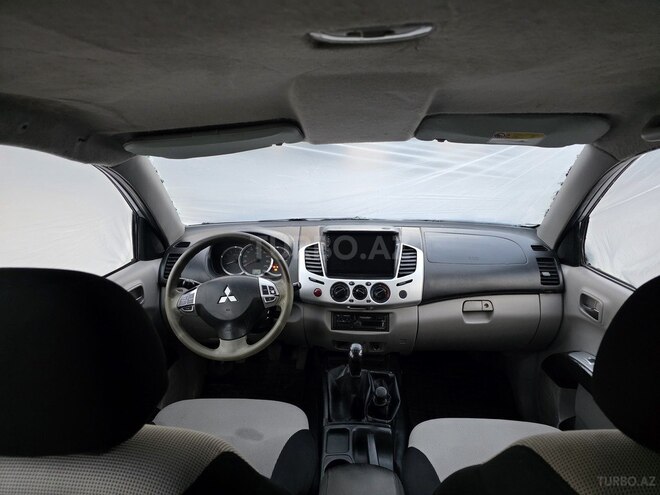Mitsubishi L200 2014, 225,400 km - 2.5 l - Bakı