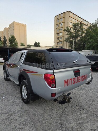 Mitsubishi L200 2014, 225,400 km - 2.5 l - Bakı