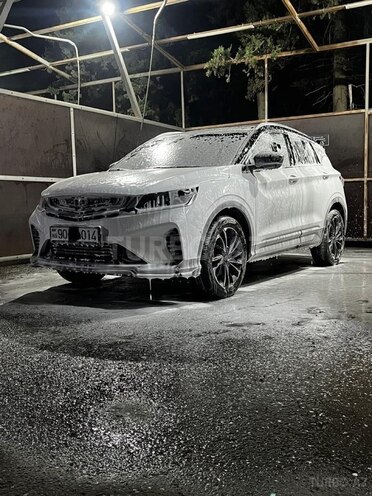 Geely Coolray-4