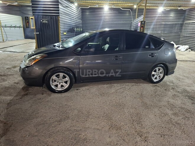 Toyota Prius-5