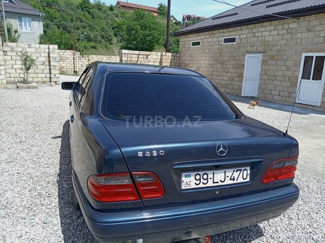 Mercedes E 230 1996, 420,000 km - 2.3 l - Qusar
