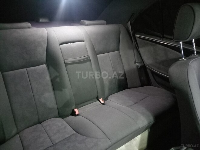 Mercedes E 230 1996, 420,000 km - 2.3 l - Qusar