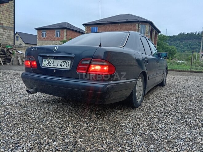 Mercedes E 230 1996, 420,000 km - 2.3 l - Qusar