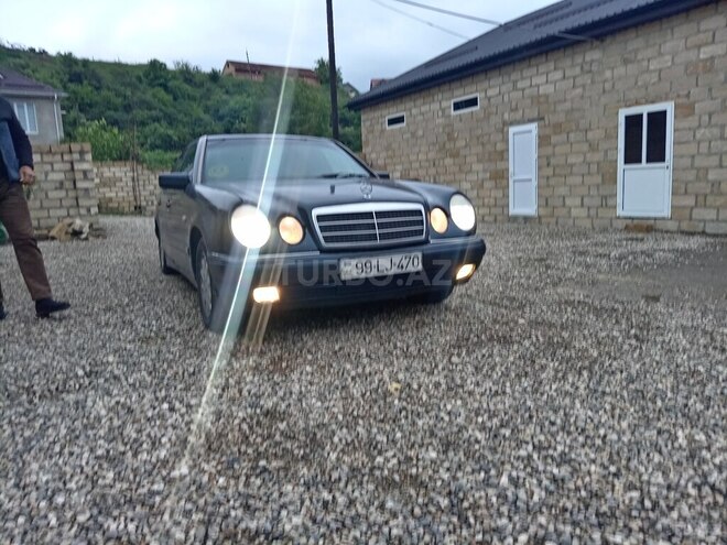 Mercedes E 230 1996, 420,000 km - 2.3 l - Qusar