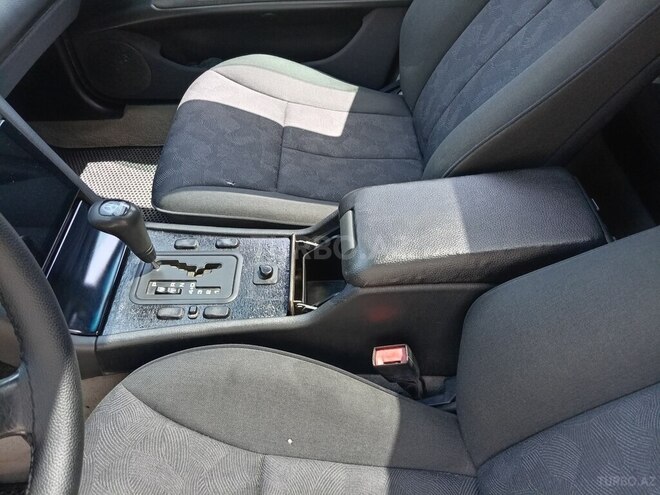 Mercedes E 230 1996, 420,000 km - 2.3 l - Qusar