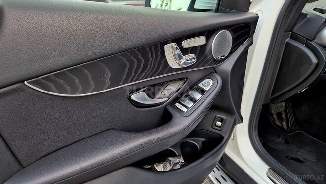 Mercedes GLC 300 4MATIC 2017, 130,000 km - 2.0 l - Bakı