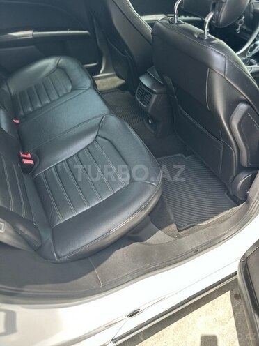 Ford Fusion (North America) 2013, 200,146 km - 1.6 л - Bakı
