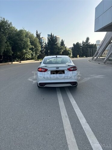 Ford Fusion (North America) 2013, 200,146 km - 1.6 л - Bakı