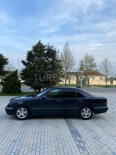 Mercedes E 220 d 2000, 398,500 km - 2.2 l - Bərdə