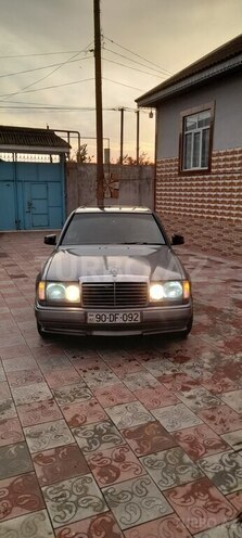 Mercedes E 200 1990, 320,000 km - 2.0 l - Lənkəran