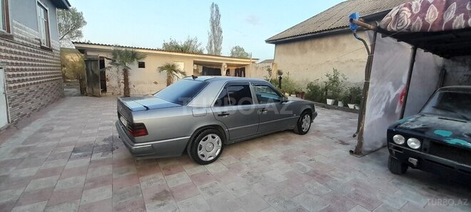 Mercedes E 200 1990, 320,000 km - 2.0 l - Lənkəran