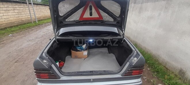 Mercedes E 200 1990, 320,000 km - 2.0 l - Lənkəran