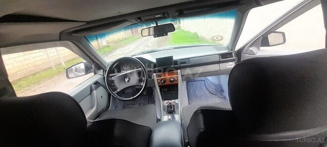 Mercedes E 200 1990, 320,000 km - 2.0 l - Lənkəran