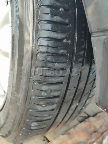 Mercedes E 220 d 2000, 448,896 km - 2.2 л - Salyan