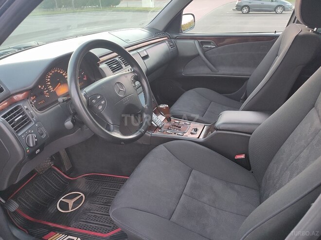 Mercedes E 220 d 2000, 448,896 km - 2.2 л - Salyan