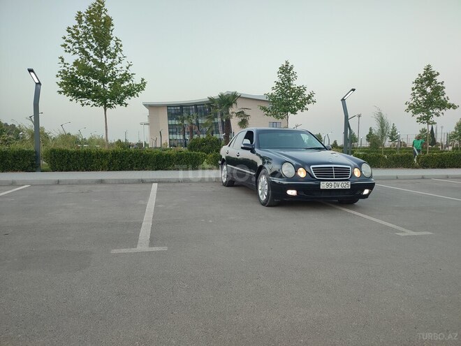 Mercedes E 220 d 2000, 448,896 km - 2.2 л - Salyan