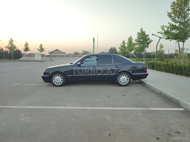 Mercedes E 220 d 2000, 448,896 km - 2.2 л - Salyan