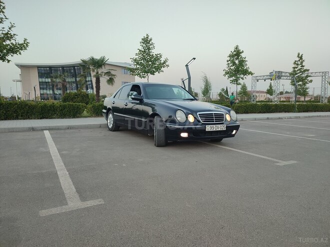 Mercedes E 220 d 2000, 448,896 km - 2.2 л - Salyan