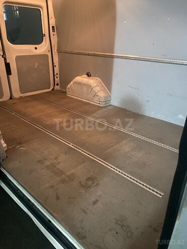 Ford Transit-6