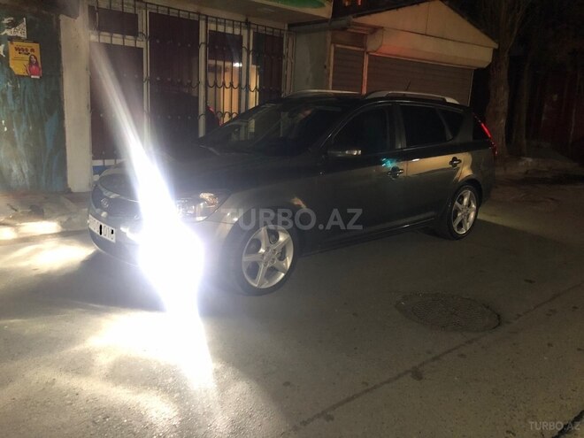 Kia Ceed 2010, 300,000 km - 1.6 л - Bakı