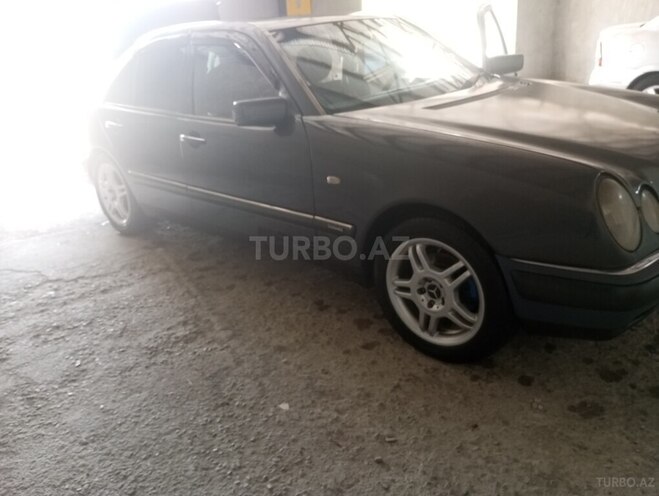 Mercedes E 280 1996, 330,000 km - 2.8 l - Bakı