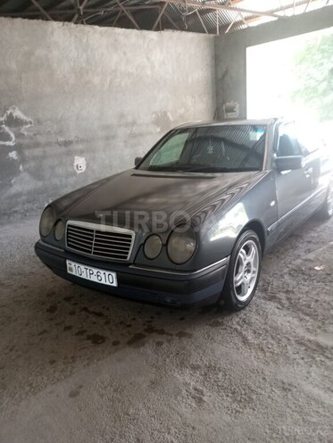Mercedes E 280 1996, 330,000 km - 2.8 l - Bakı