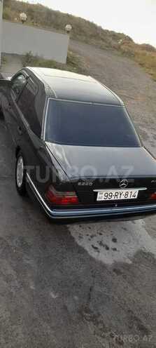 Mercedes E 220 1994, 245,000 km - 2.2 l - Bakı