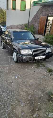 Mercedes E 220 1994, 245,000 km - 2.2 l - Bakı