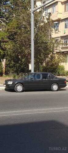 Mercedes E 220 1994, 245,000 km - 2.2 l - Bakı