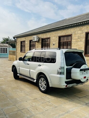 Mitsubishi Pajero 2010, 233,000 km - 3.5 л - Bakı