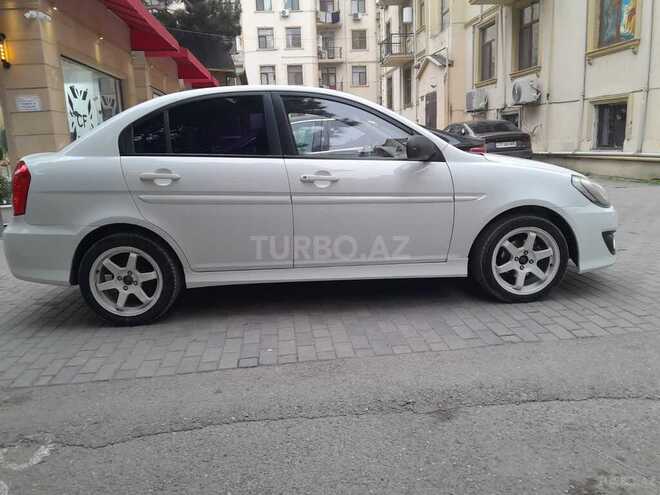 Hyundai Accent 2009, 298,500 km - 1.5 l - Saatlı