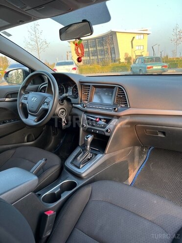 Hyundai Elantra 2018, 168,000 km - 2.0 л - Bakı