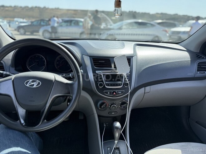 Hyundai Accent 2015, 146,600 km - 1.6 л - Bakı