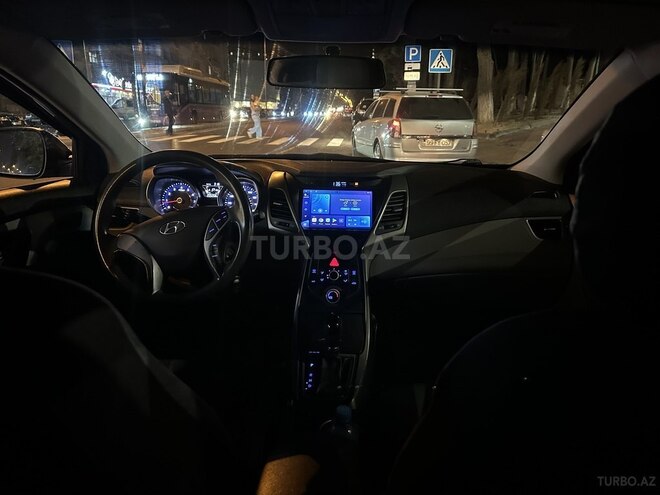 Hyundai Elantra 2015, 205,000 km - 1.8 л - Bakı