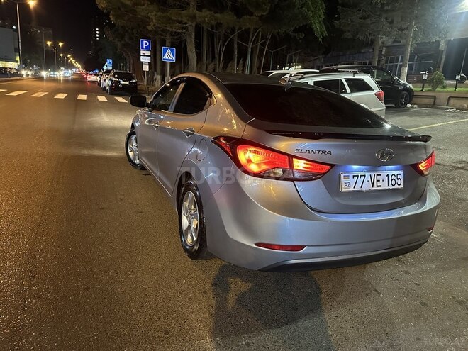 Hyundai Elantra 2015, 205,000 km - 1.8 л - Bakı