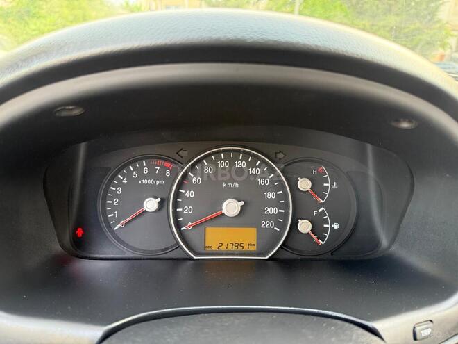 Kia Carens 2012, 218,000 km - 2.0 л - Bakı