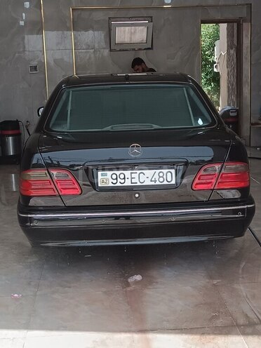 Mercedes E 270 2000, 241,000 km - 2.7 l - Bakı